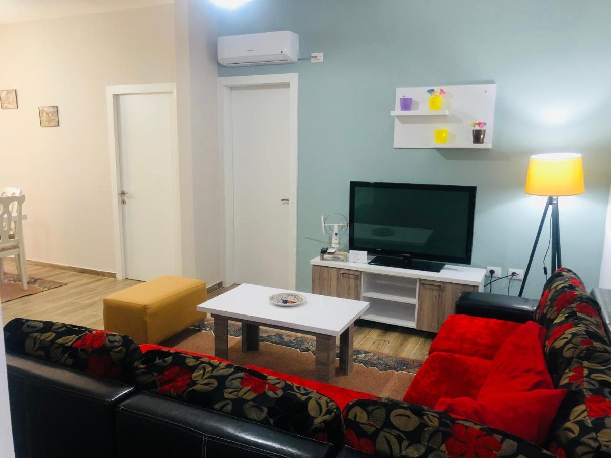 Rezidenca Shopi Apartment เอลบาซาน ภายนอก รูปภาพ
