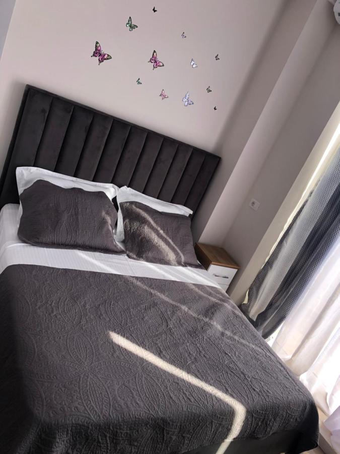 Rezidenca Shopi Apartment เอลบาซาน ภายนอก รูปภาพ