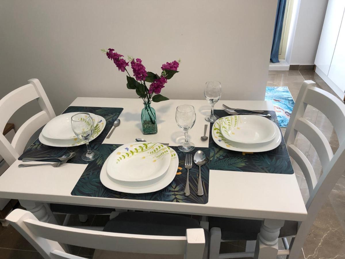 Rezidenca Shopi Apartment เอลบาซาน ภายนอก รูปภาพ