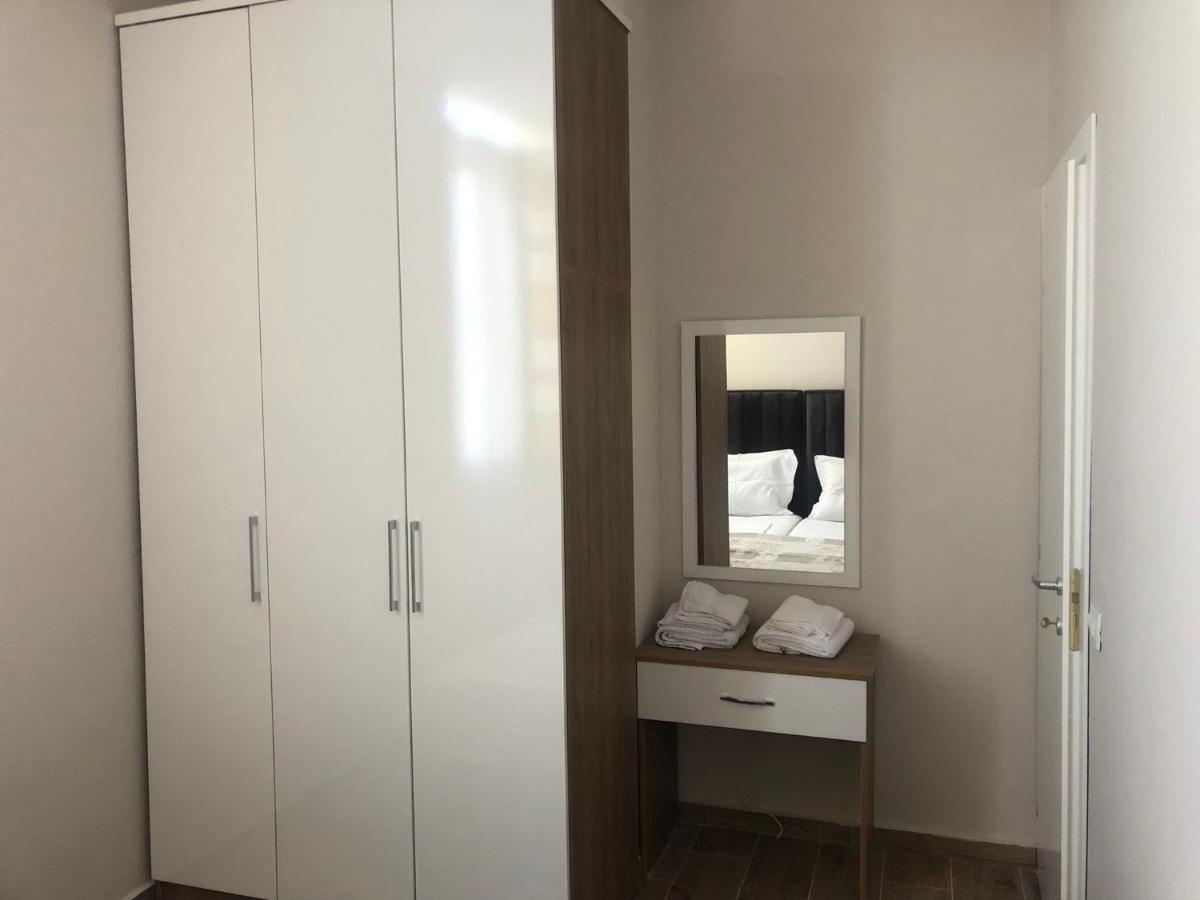 Rezidenca Shopi Apartment เอลบาซาน ภายนอก รูปภาพ