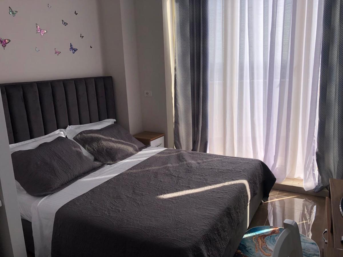 Rezidenca Shopi Apartment เอลบาซาน ภายนอก รูปภาพ