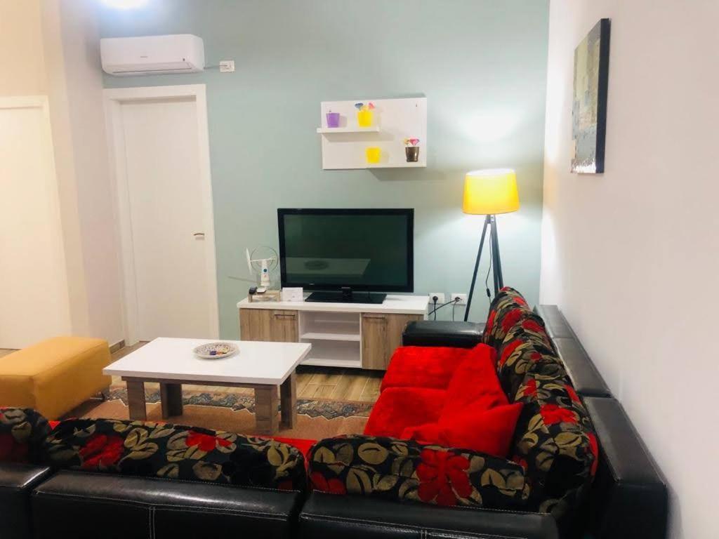 Rezidenca Shopi Apartment เอลบาซาน ภายนอก รูปภาพ
