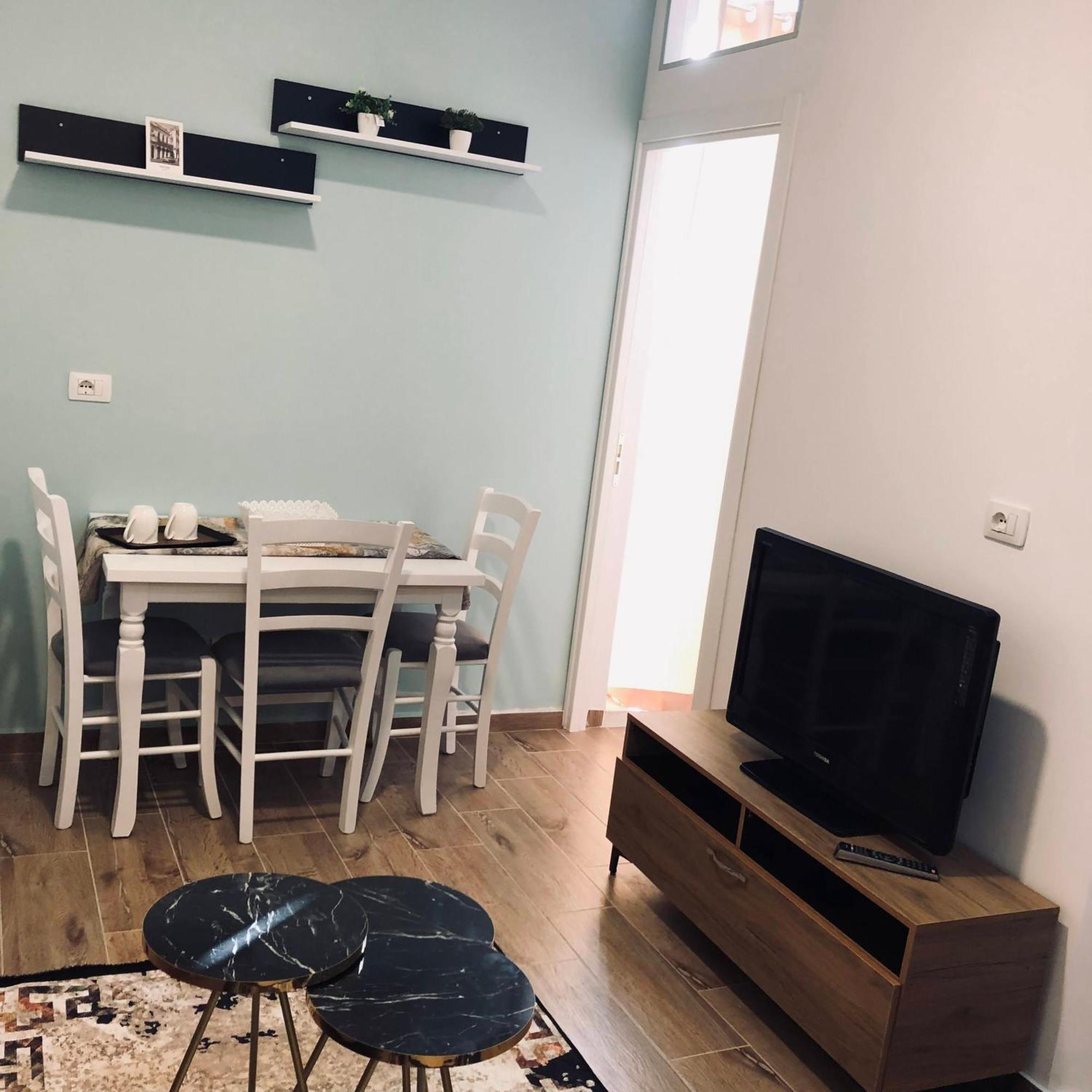 Rezidenca Shopi Apartment เอลบาซาน ภายนอก รูปภาพ