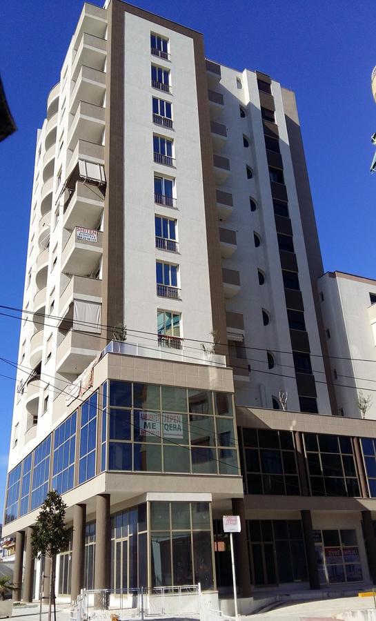 Rezidenca Shopi Apartment เอลบาซาน ภายนอก รูปภาพ